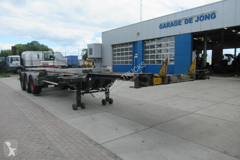 Semitrailer Renders Container Chassis /...