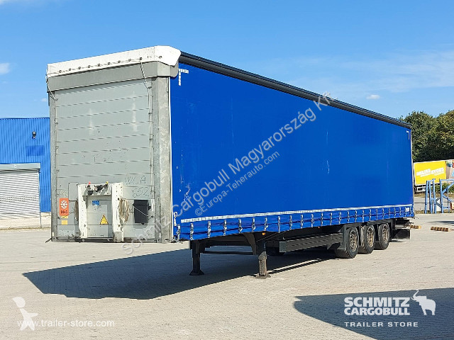 Oplegger Schmitz Cargobull Curtainsider Mega