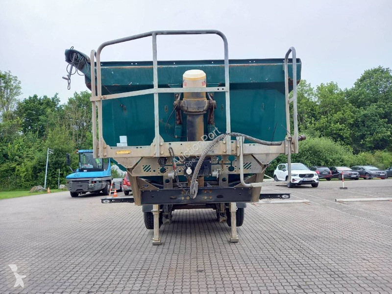 Semitrailer  Kipper Stahlrundmulde
