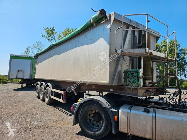Semi reboque Carnehl ca. 44 cbm Getreidekipper,...