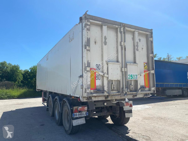 Semitrailer Stas