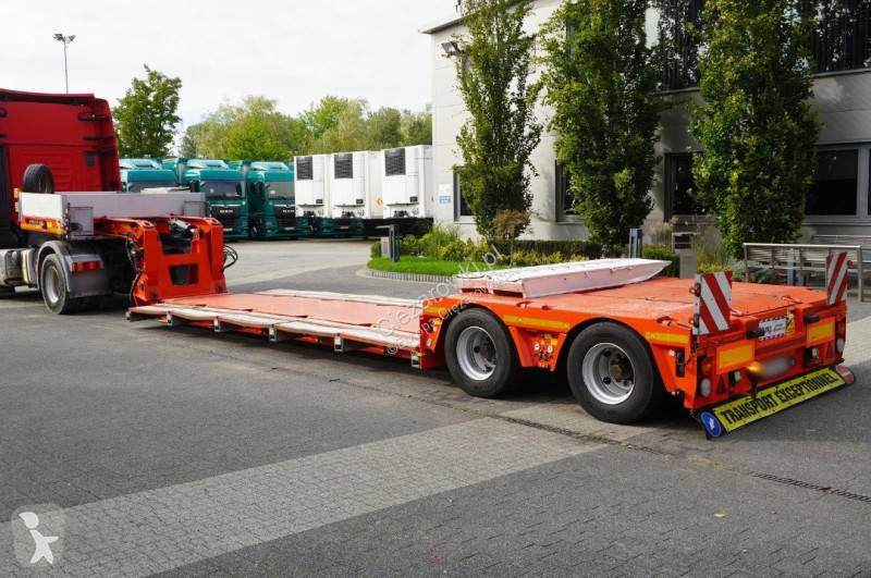 Полуремарке Kässbohrer LB2 TIEF-BETT low loader...