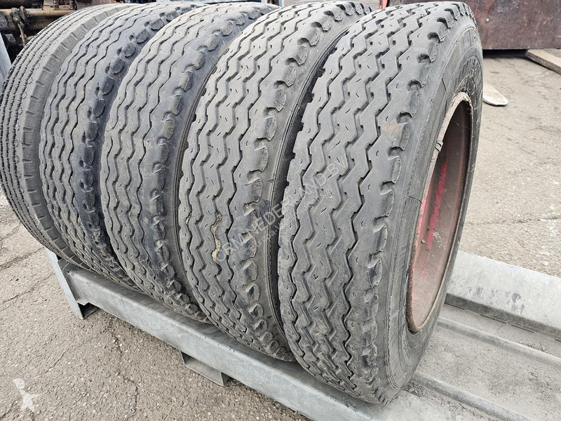 قطع غيار الآليات الثقيلة Uniroyal 9 R 22.5