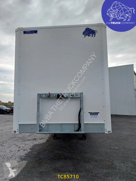 نصف مقطورة Hoet Trailer  HT.BOX