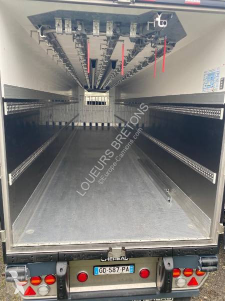 Náves Chereau penderie