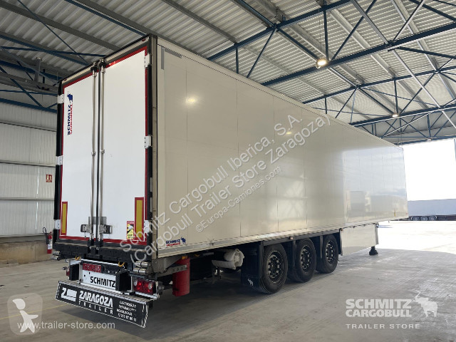 نصف مقطورة Schmitz Cargobull Reefer Standard