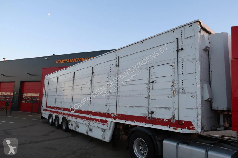 نصف مقطورة Pezzaioli SBA 32 - Cattle transport