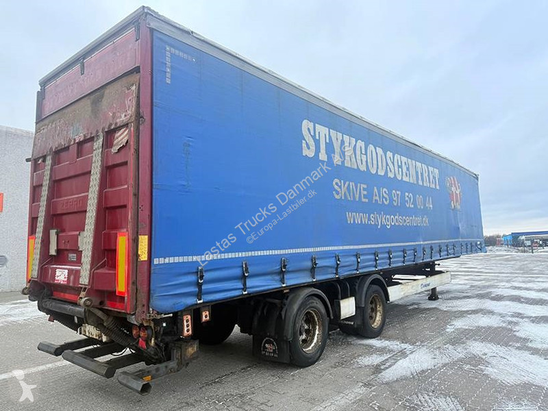 نصف مقطورة Krone Curtainsider / City-Plane LBW