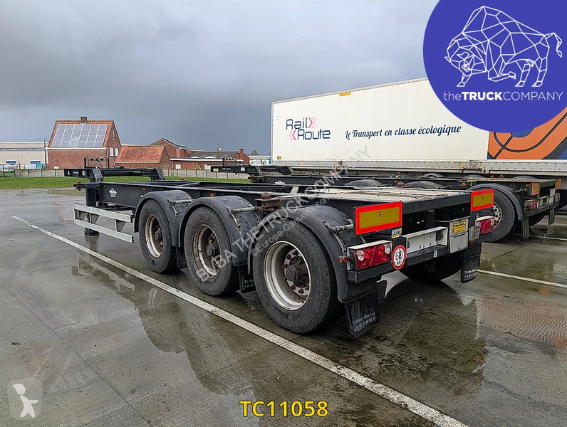نصف مقطورة  Tank chassis Gooseneck