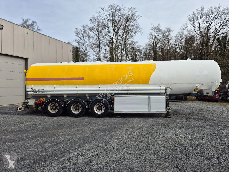 نصف مقطورة Stokota FUEL/CARBURANT 42000L - 5 COMP