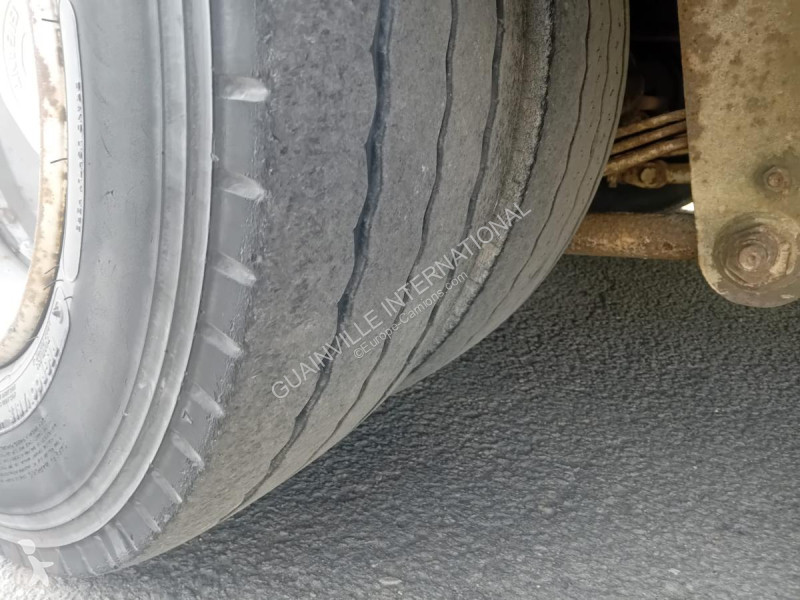 نصف مقطورة Castera