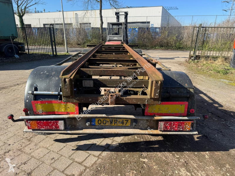 Félpótkocsi  LBA-2B BLADGEVEERD / STEEL SUSPENSION