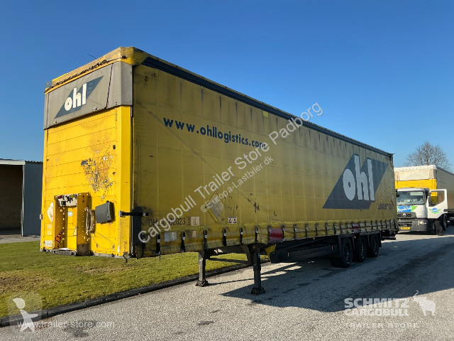 نصف مقطورة Schmitz Cargobull Curtainsider Mega