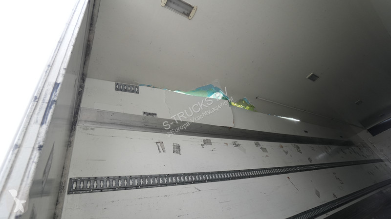 نصف مقطورة Pacton Closed box trailer damaged box