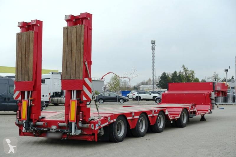 Полуремарке Langendorf low-bed semi-trailer /...
