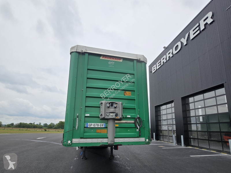 نصف مقطورة Fruehauf
