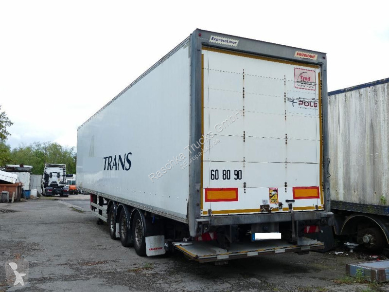 نصف مقطورة Fruehauf Koffer