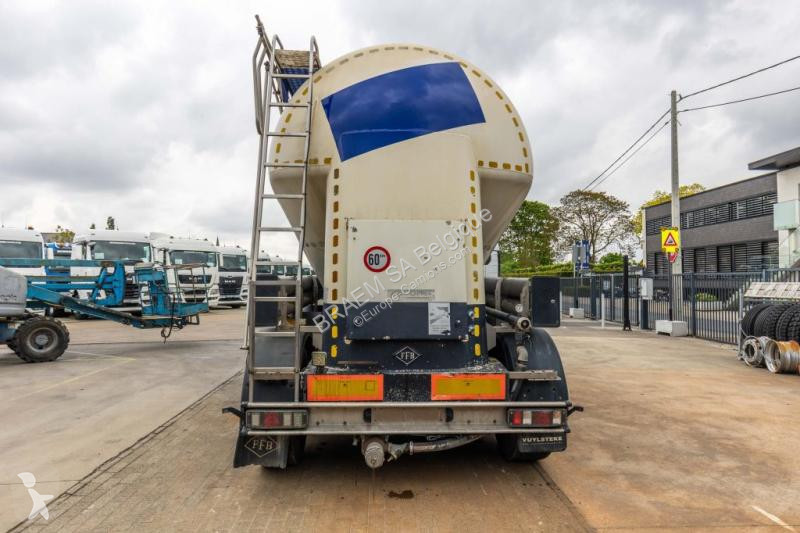 نصف مقطورة Feldbinder  EUT 40.3- 40.000 L...