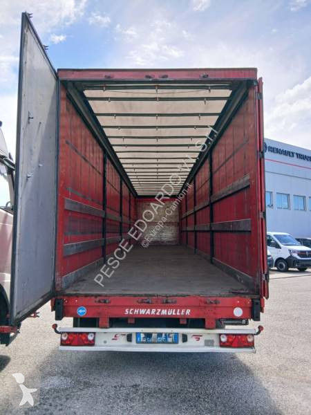 نصف مقطورة Schwarzmüller