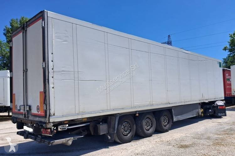 نصف مقطورة Schmitz Cargobull SKO24