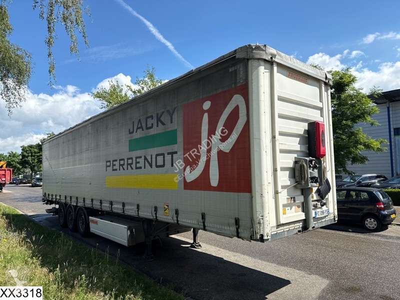 نصف مقطورة Fruehauf Tautliner Dhollandia