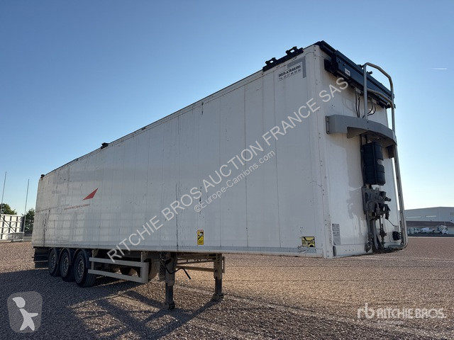 Semiremorca  CF200