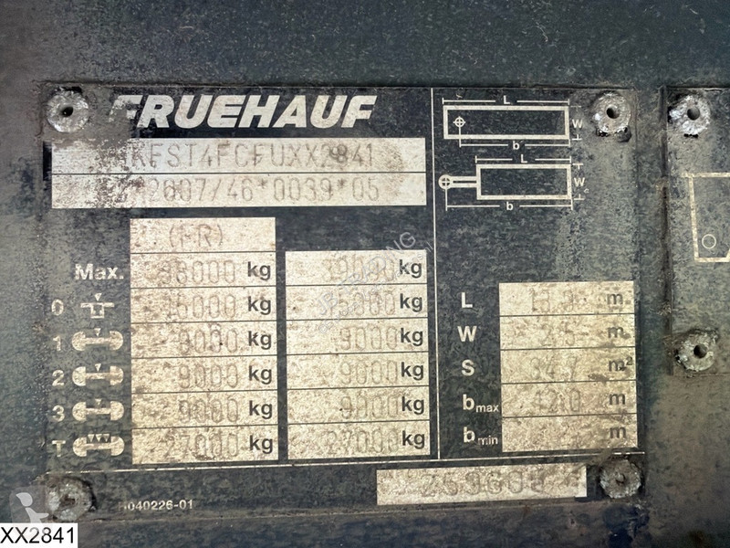نصف مقطورة Fruehauf Tautliner