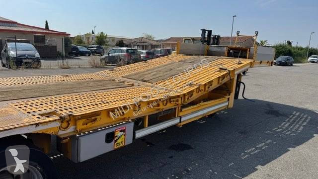 نصف مقطورة Castera
