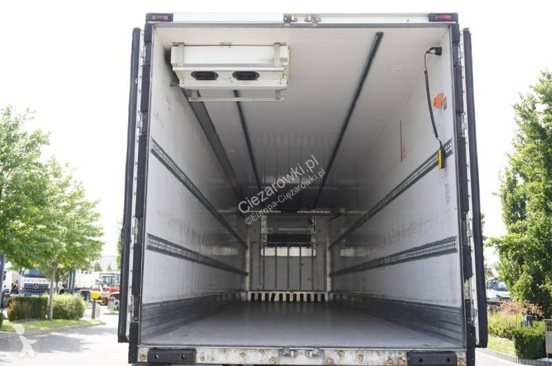 Полуремарке Lamberet refrigerated semi-trailer...