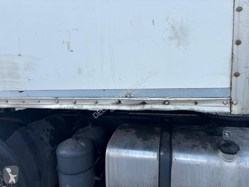 نصف مقطورة Fruehauf