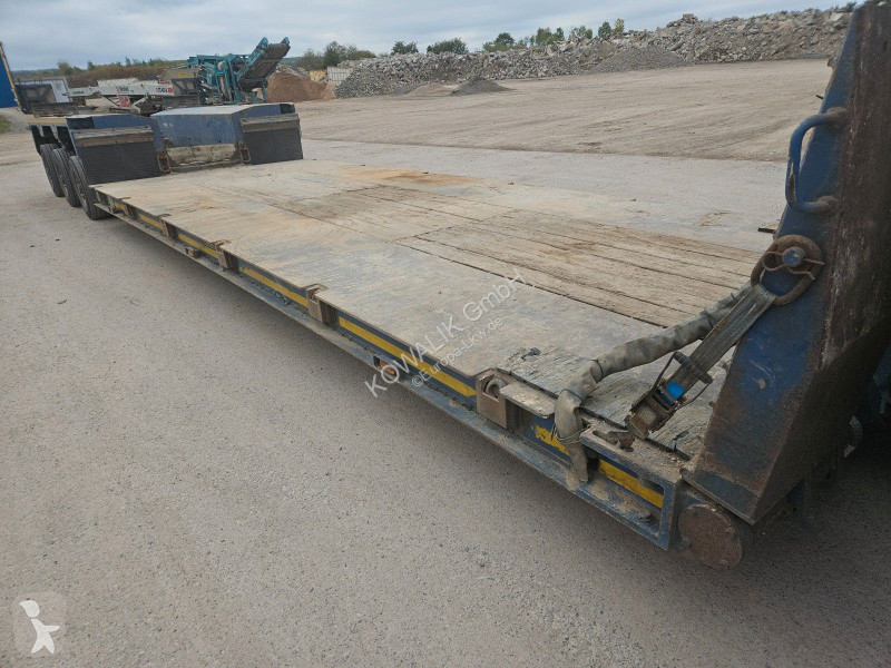 نصف مقطورة Goldhofer STZ-VP 3-44/80 Tiefbett...