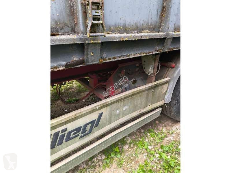 نصف مقطورة Fliegl  3 ESSIEUX