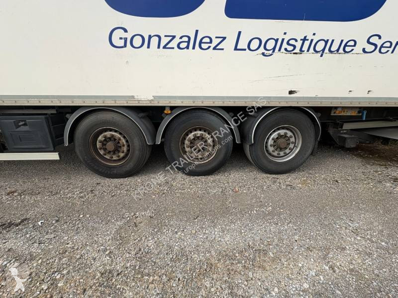 Semirimorchio Fruehauf