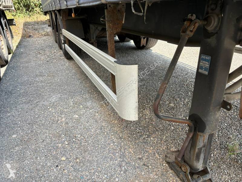 نصف مقطورة Fruehauf