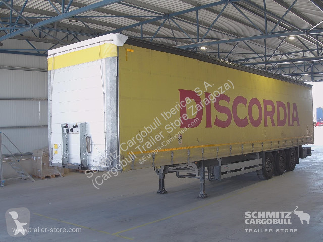 نصف مقطورة Schmitz Cargobull Curtainsider Standard