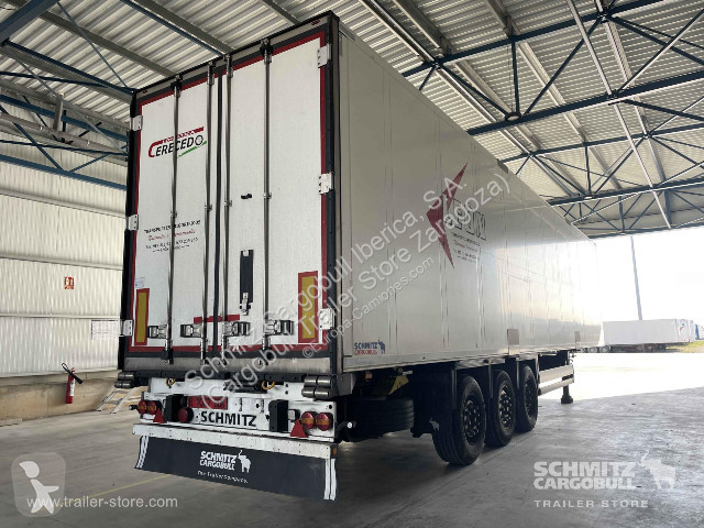 نصف مقطورة Schmitz Cargobull Reefer Standard