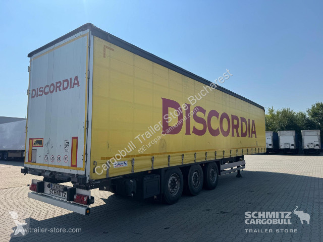 نصف مقطورة Schmitz Cargobull Curtainsider Standard