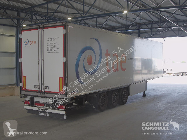 Полуприцеп Schmitz Cargobull Reefer Standard