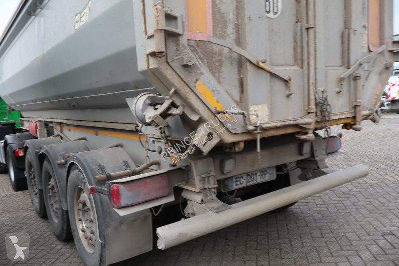 Semitrailer Benalu * C39 * 3AXLE * 26cub *