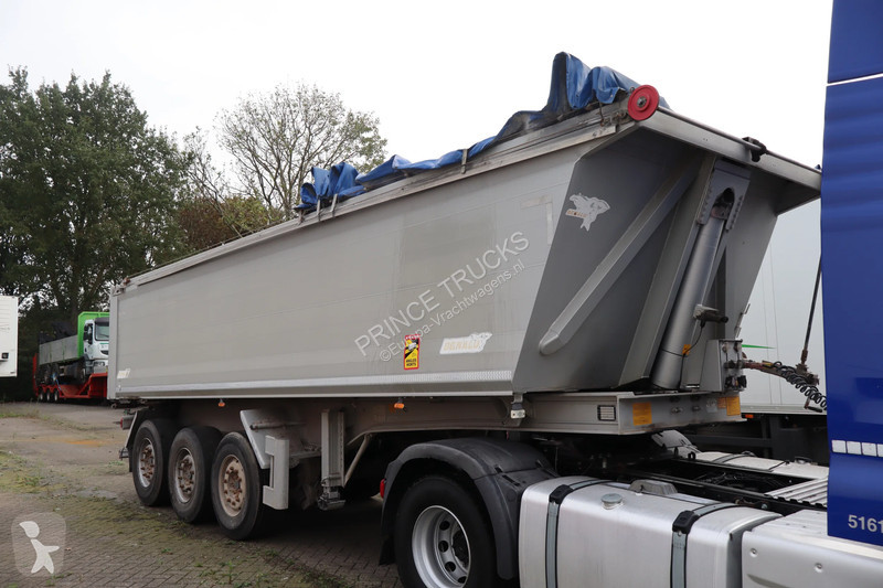 Semitrailer Benalu * C39 * 3AXLE * 26cub *