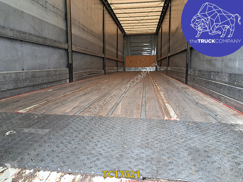 نصف مقطورة Fruehauf