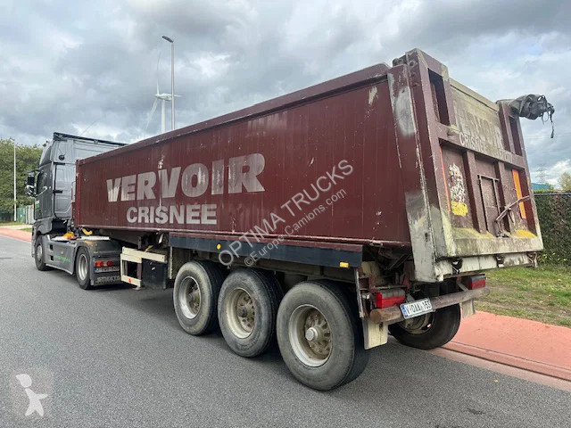 LAG 0-3-39 semi-trailer