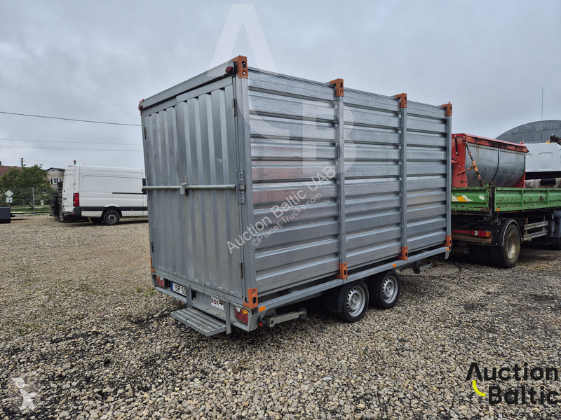 Semi-trailer