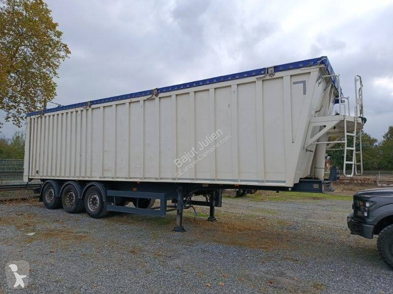 Benalu  semi-trailer
