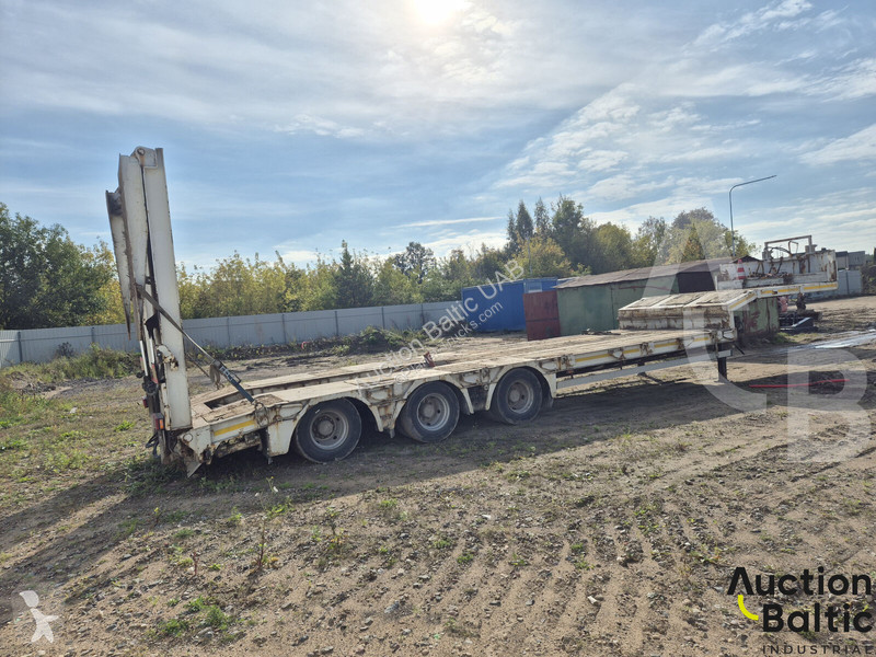 Doll S3L semi-trailer