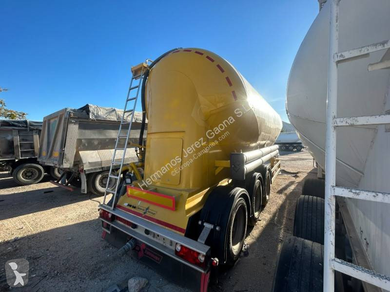 Spitzer  semi-trailer