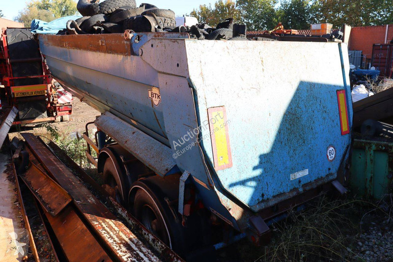 Robuste Kaiser S3302V37 semi-trailer