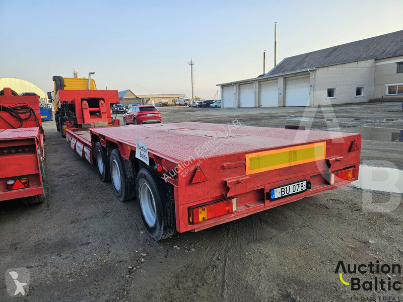 نصف مقطورة Goldhofer STZ-VL3-31/80
