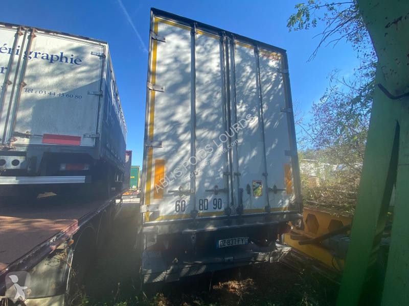 نصف مقطورة Fruehauf