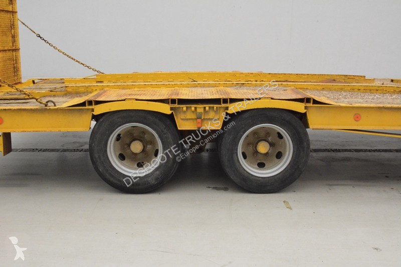 Semiremorca  Low bed trailer